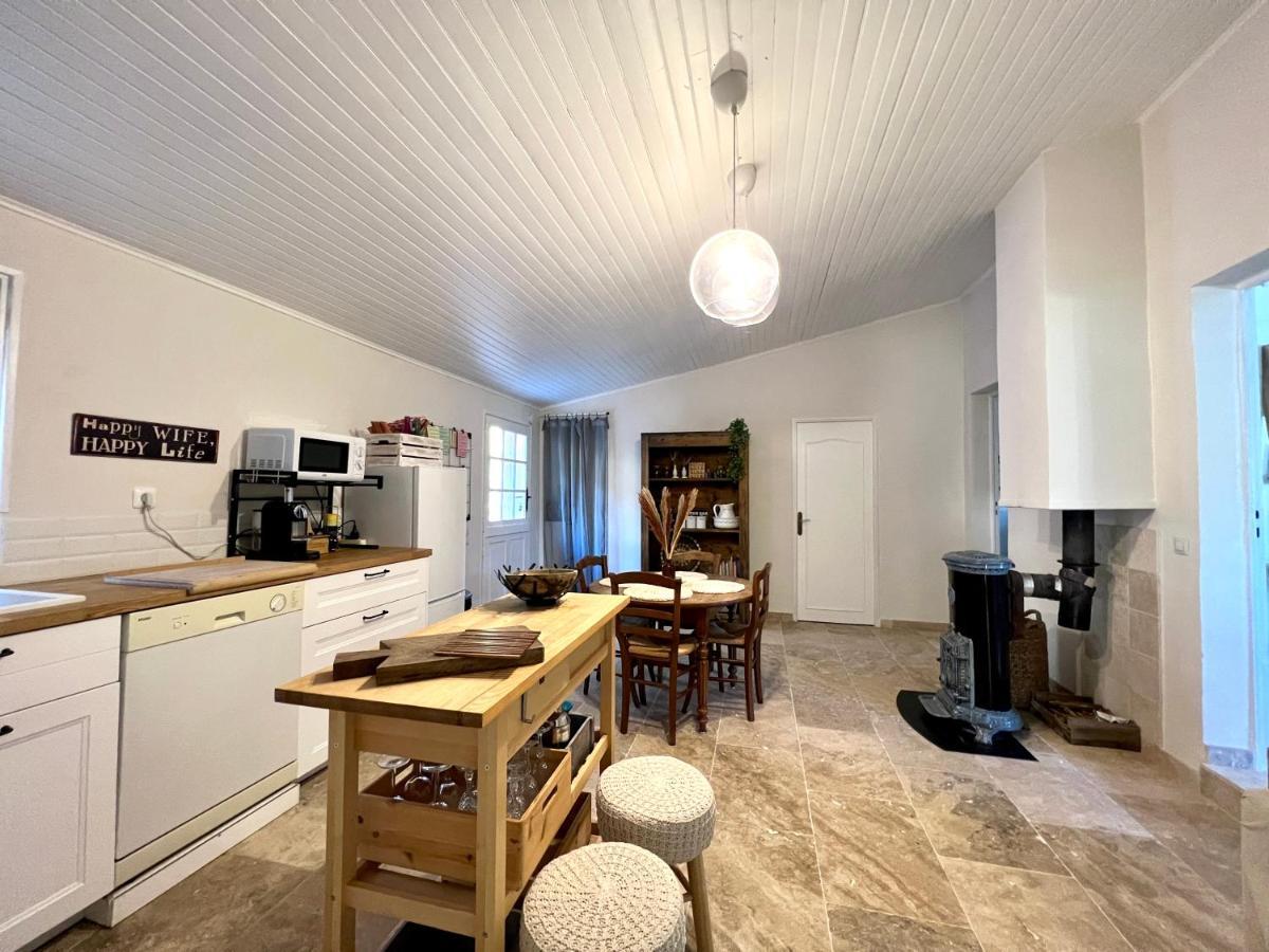 אקס-אן-פרובאנס Maison Provencale Au Calme De La Campagne Avec Jacuzzi מראה חיצוני תמונה