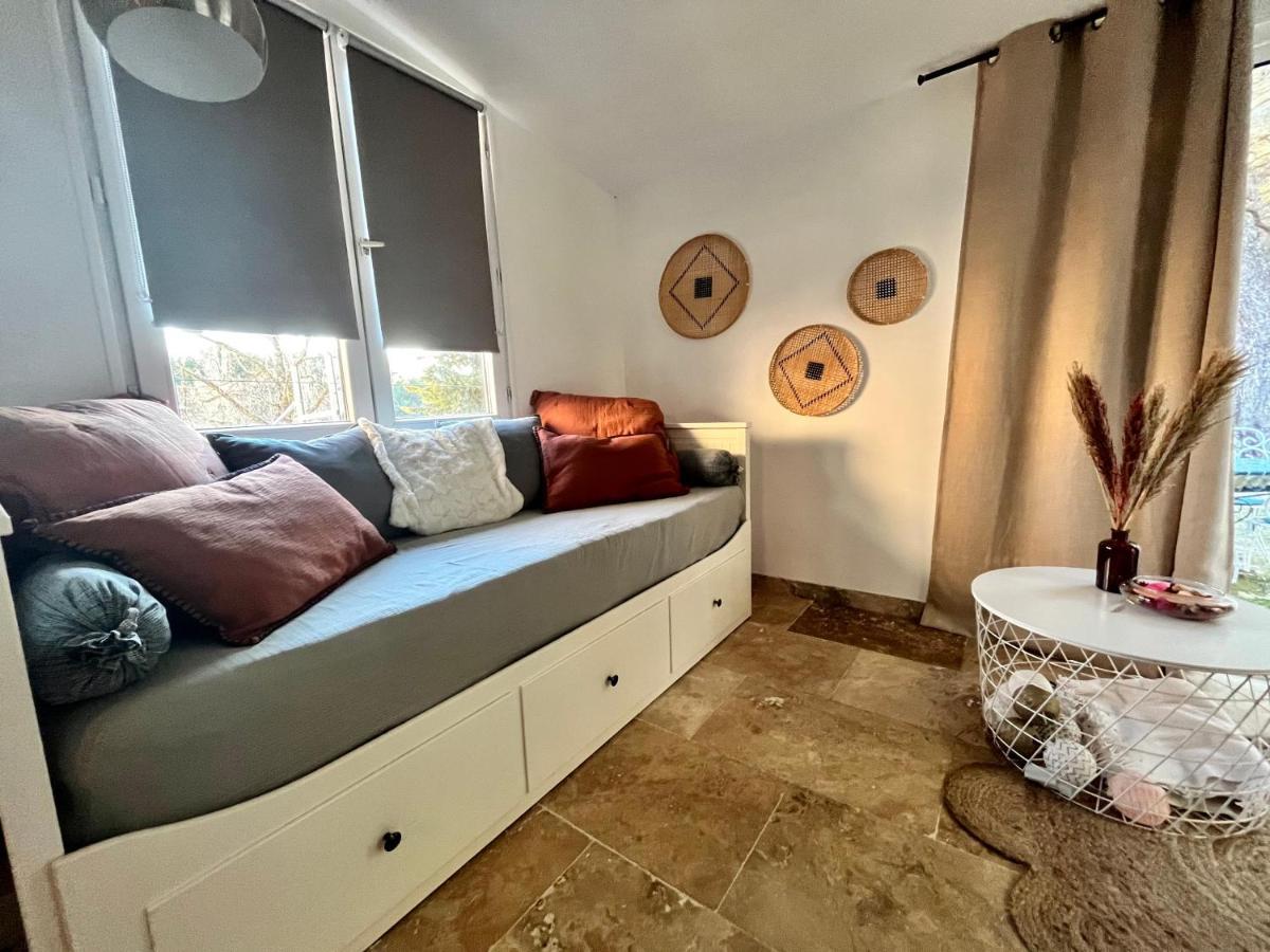 אקס-אן-פרובאנס Maison Provencale Au Calme De La Campagne Avec Jacuzzi מראה חיצוני תמונה