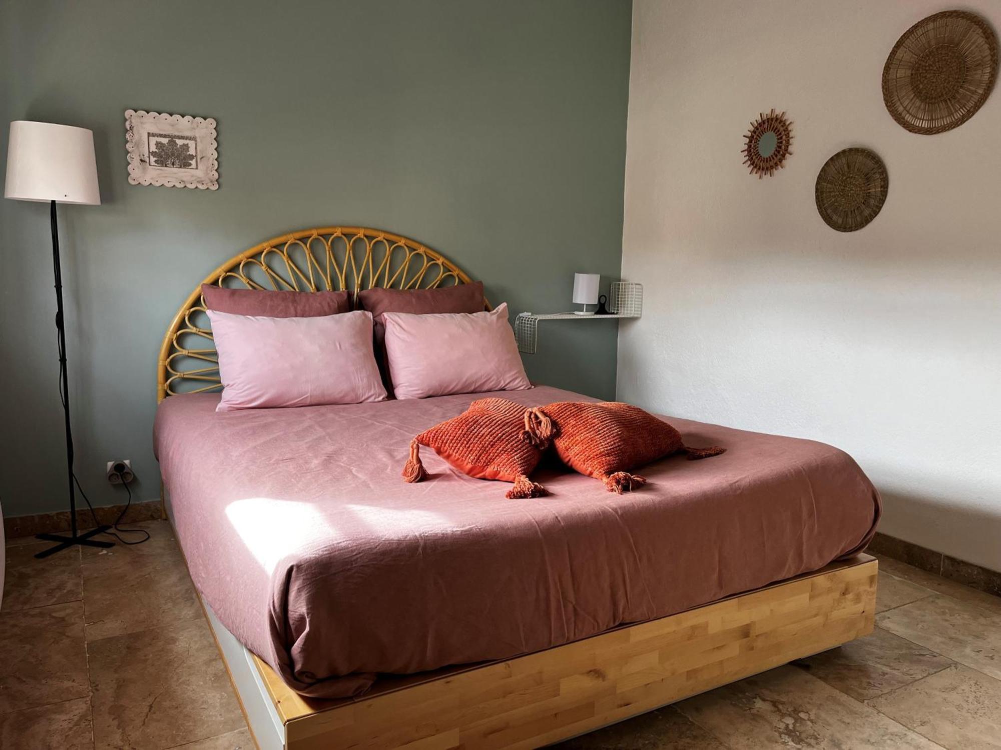 אקס-אן-פרובאנס Maison Provencale Au Calme De La Campagne Avec Jacuzzi מראה חיצוני תמונה