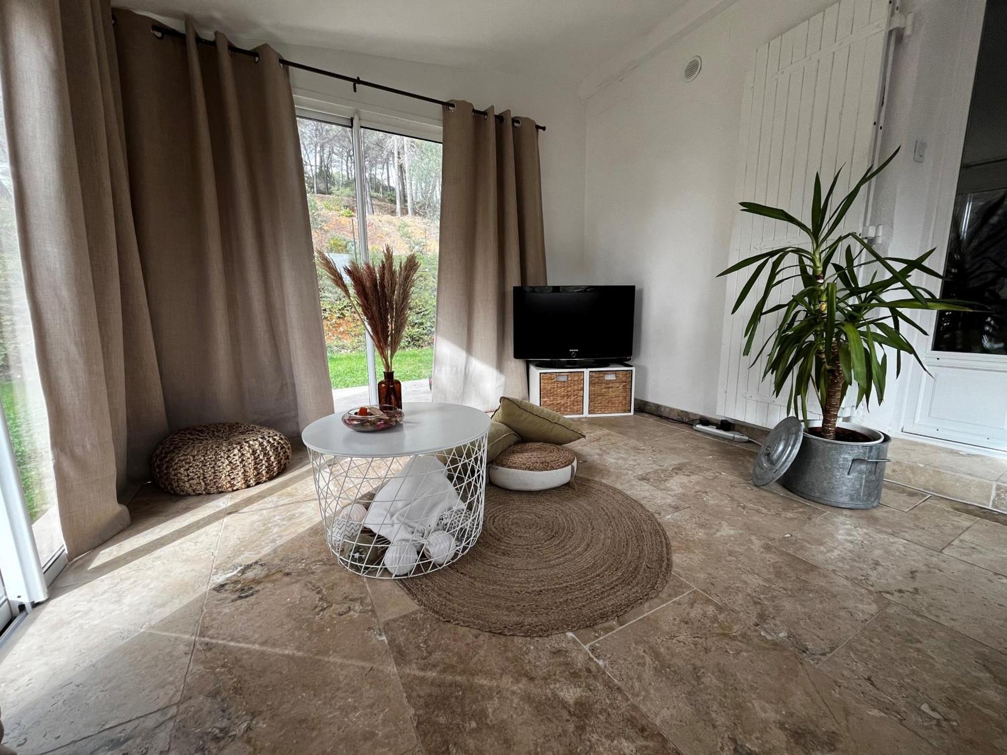 אקס-אן-פרובאנס Maison Provencale Au Calme De La Campagne Avec Jacuzzi מראה חיצוני תמונה